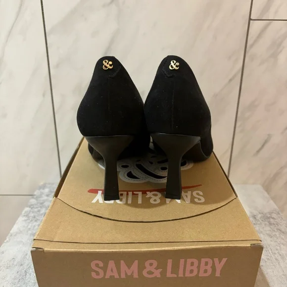 Sam & Libby Black Heels - Picture 4 of 6